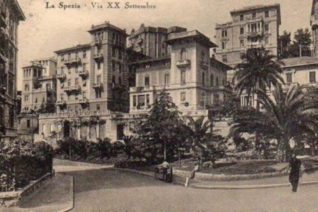 La Casa Del Forziere Verde La Spezia Exteriör bild